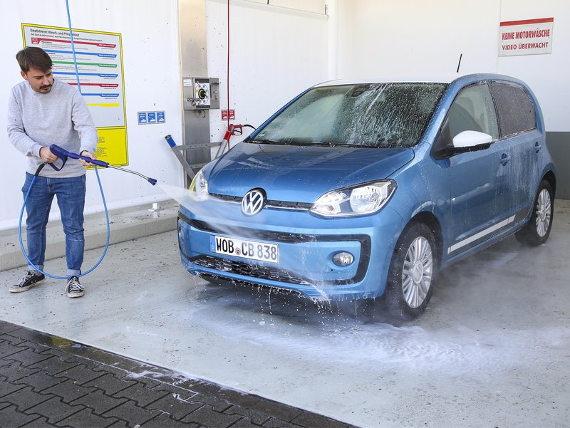 Bild auto-vom-salz-befreien.jpg